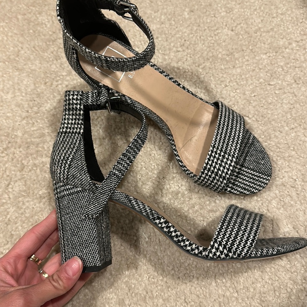 Excellent condition GAP plaid heels!